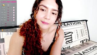 Screenshot from iris_caprice's live webcam sex show video