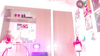 Screenshot from kyliekandy's live webcam sex show video