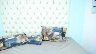 Crazyonme webcam 18-Jan-23