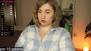 Screenshot from ollydoll's live webcam sex show video