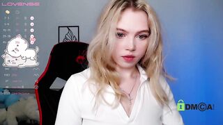 Small_blondee 02 February 2023 X Cams