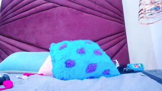 cristinapuerta_ (02/12/2023) webcam show