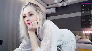 blondekiki live on cam 15 February 2023