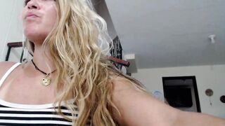 Sexwwoman recent cam video 19-Feb-23