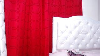 sara_martin_ 14-Apr-2023 live webcam show