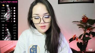 Azure_moon 27-Apr-23 Porn Cam