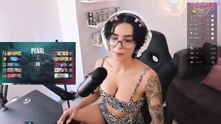 Miaink's Recorded Sex Show Video