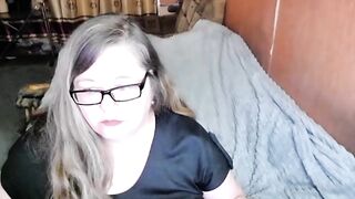 Screenshot from tviks's live webcam sex show video