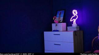 Surfergirl121 porn chat - (05-20-2023)