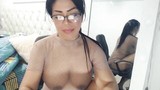 Screenshot from alejandra_06's live webcam sex show video