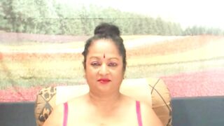 matureindian65 (06-11-2023) posing on webcam