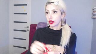 Screenshot from whitequeen888's live webcam sex show video