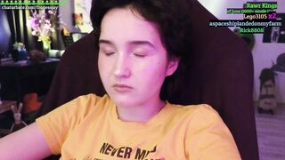 frogessjay (06-29-2023) live on cam