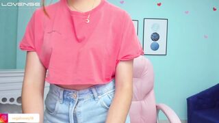 Gabriellahoney18 on webcam 29-Jun-2023