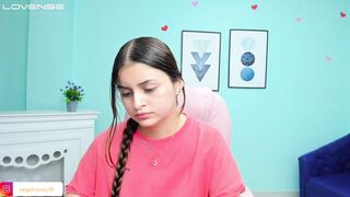 Gabriellahoney18 on webcam 29-Jun-2023