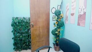 Emily_hole69 30-Jun-23 Chat Cam Porn