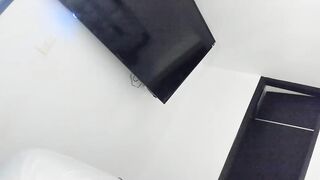 Screenshot from emilymonrro's live webcam sex show video