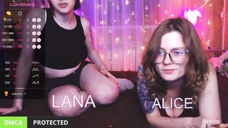 Screenshot from tat_girl's live webcam sex show video