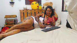 pamelaruiizz posing on cam - (09/30/2023)