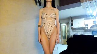 Sofiaandwonderland live on cam 23 October 2023