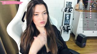 Elenalooove 31 October 2023 Cam