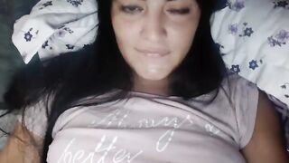 Hornyanabellequennsquirt (10-10-2020) Posing On Webcam