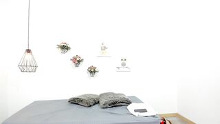 Thequeen_ebony (10-14-2020) posing on webcam