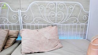 Vikkilustful Cams Chat (12/20/2020)