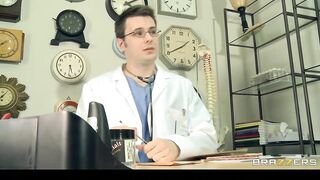 Sexy Ebony Nurse Deep Throats & Fucks Hookup Junkie's Gigantic-penis In Health Center