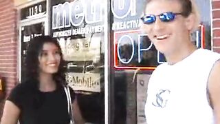 8th Street Latinas Introduces Elizabeth