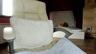 Hotfallingdevil (05/25/2021) posing on cam