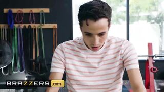 Brazzers - Huge Tit Milf Alura Tnt Jenson Exploits Younger Cock