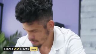 Brazzers - Bbw Sofia Rose Gets Every Inch Massaged